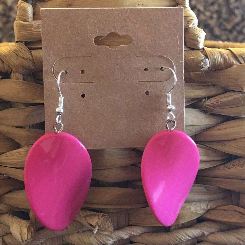 Pink resin disc fish hook earrings